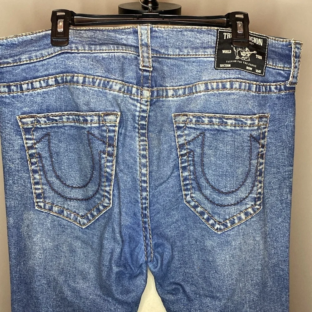 True Religion 'Rocco' Relaxed Skinny Denim Jeans in a Light Wash (36W x 34L)